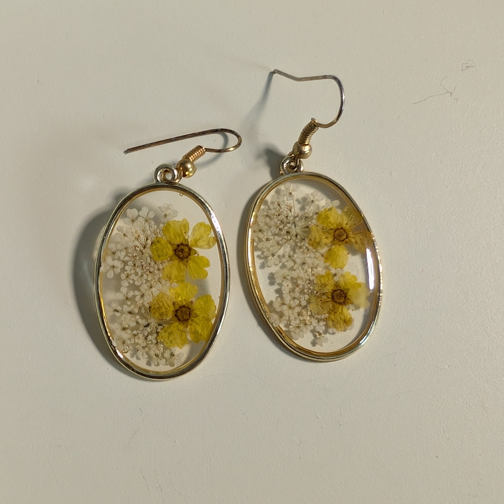 Gold Floral Oval Earrings